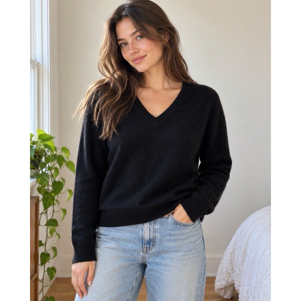 Quince Mongolian Cashmere V Neck Sweater Womens XL Black 100% Cashmere